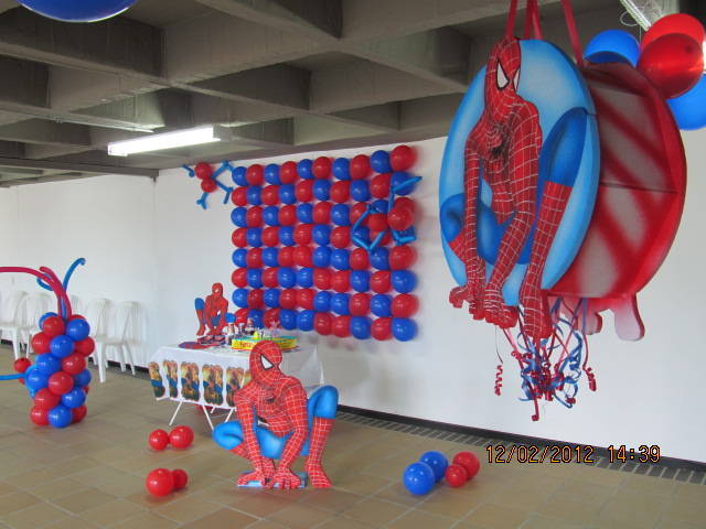 Y si no encuentras un globo específicamente del Hombre Araña, en cualquie…   Fiesta de spiderman decoracion, Fiesta de cumpleaños de spiderman,  Spiderman decoracion