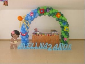 arco con globos moana