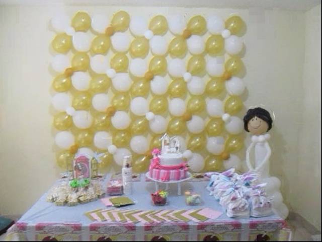 niña con globos medellin